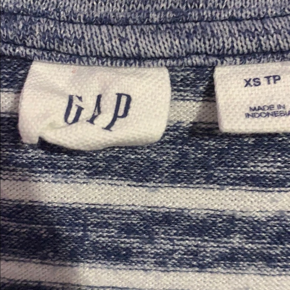 GAP tank - Picture 2 of 3